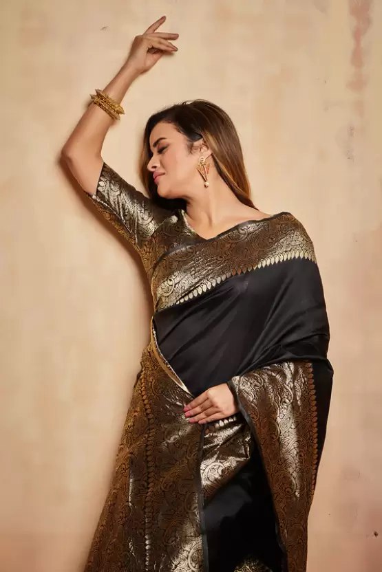 Women's latest cotton silk saree with blouse piece