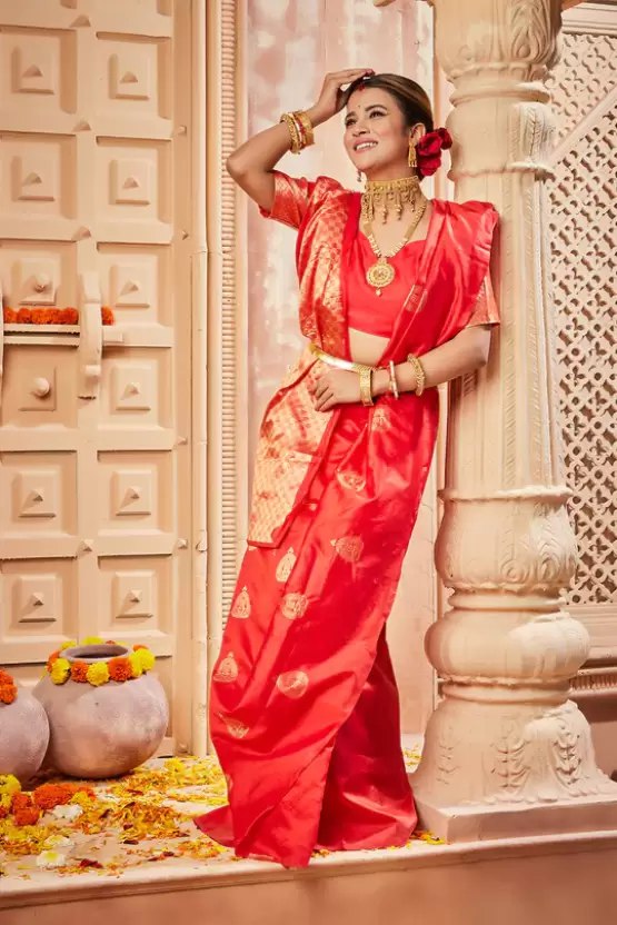 Women's latest cotton silk saree with blouse piece