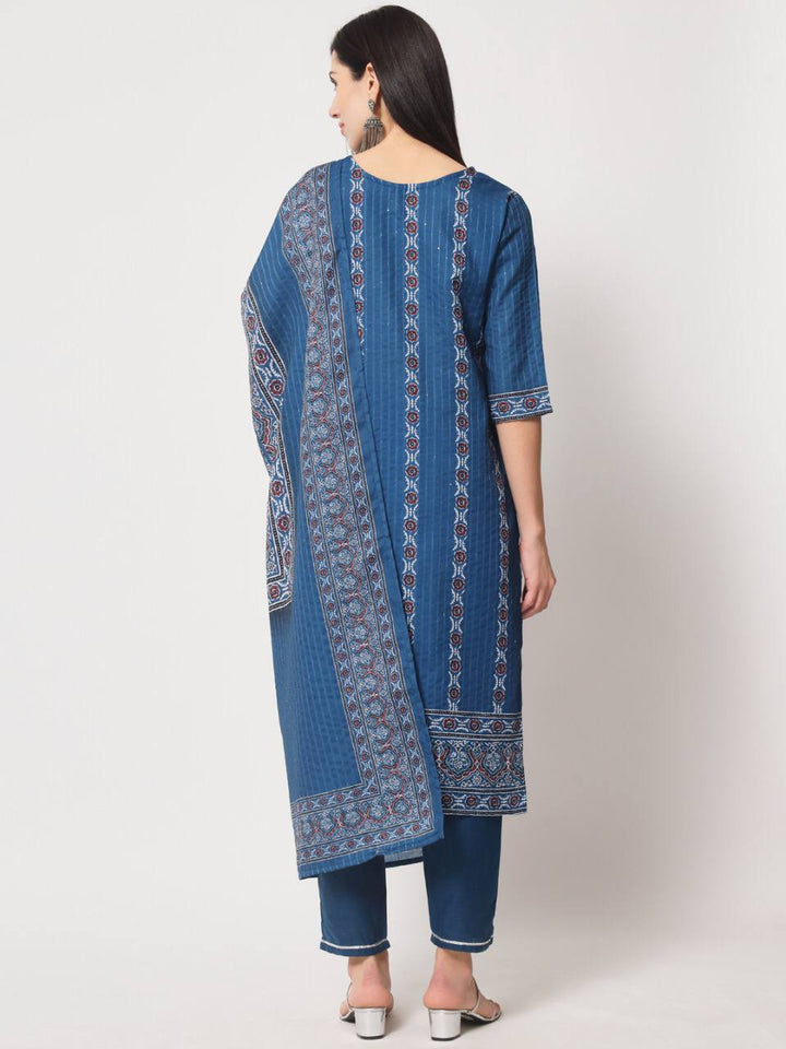 blue Dupatta with kurta set