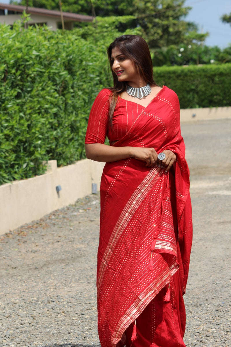 Red Cotton Viscous Nylon Dyeing With Weaving Sequence  Fancy Saree For Women